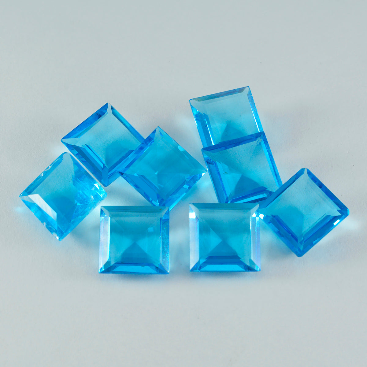 Riyogems 1 pieza Topacio azul CZ facetado 13x13mm forma cuadrada gema de calidad asombrosa