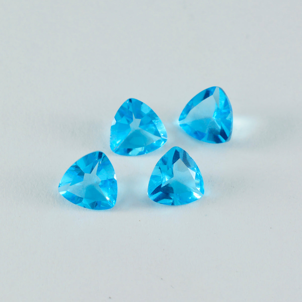Riyogems 1 Stück blauer Topas, CZ, facettiert, 13 x 13 mm, Billionenform, süßer, hochwertiger, loser Edelstein