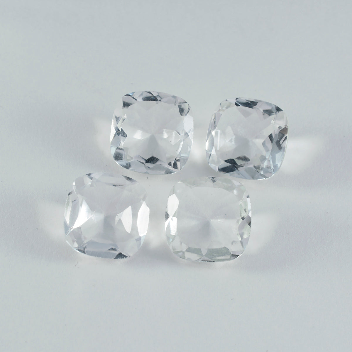 Riyogems 1 pièce de quartz cristal blanc à facettes 12x12mm en forme de coussin, jolie gemme de qualité