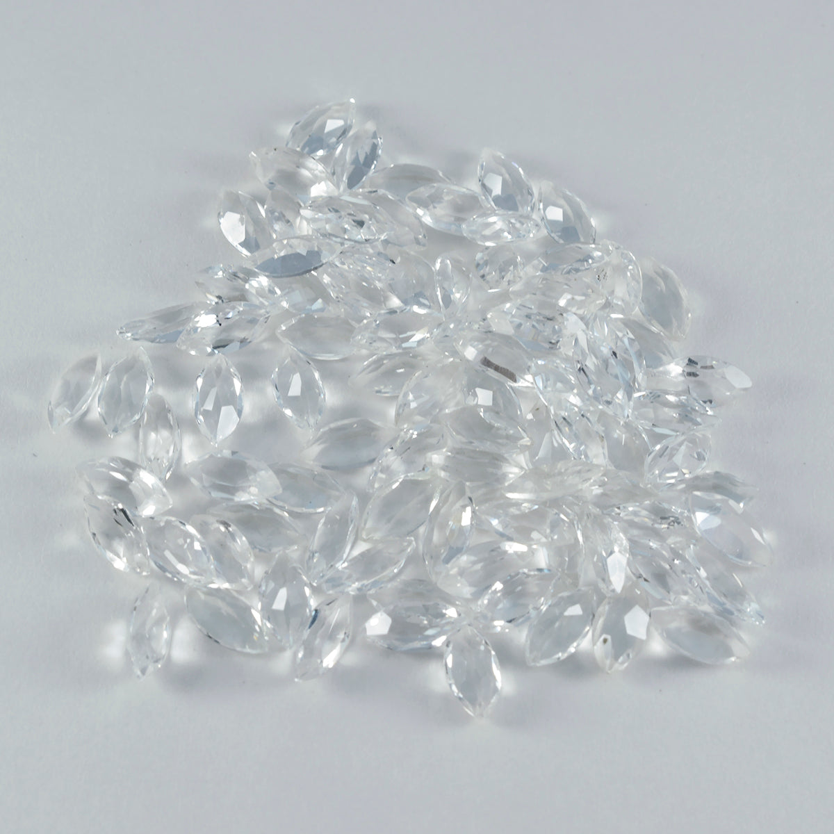 Riyogems 1 Stück weißer Kristallquarz, facettiert, 3 x 6 mm, Marquise-Form, ein hochwertiger loser Stein