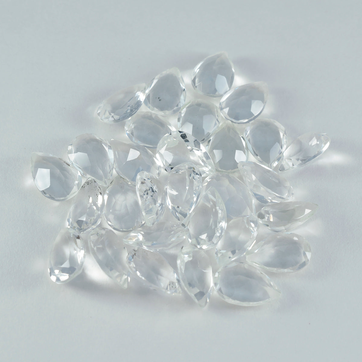 Riyogems 1 pieza de cristal blanco de cuarzo facetado de 7x10 mm con forma de pera, piedra preciosa de calidad sorprendente
