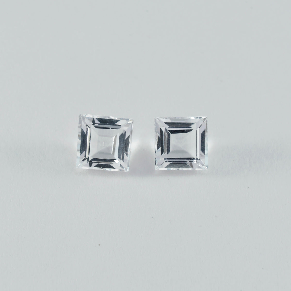 Riyogems 1 Stück weißer Kristallquarz, facettiert, 11 x 11 mm, quadratische Form, Edelstein von erstaunlicher Qualität