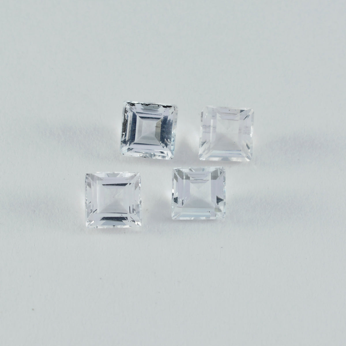 Riyogems 1pc quartz cristal blanc à facettes 7x7mm forme carrée belle qualité pierre précieuse en vrac