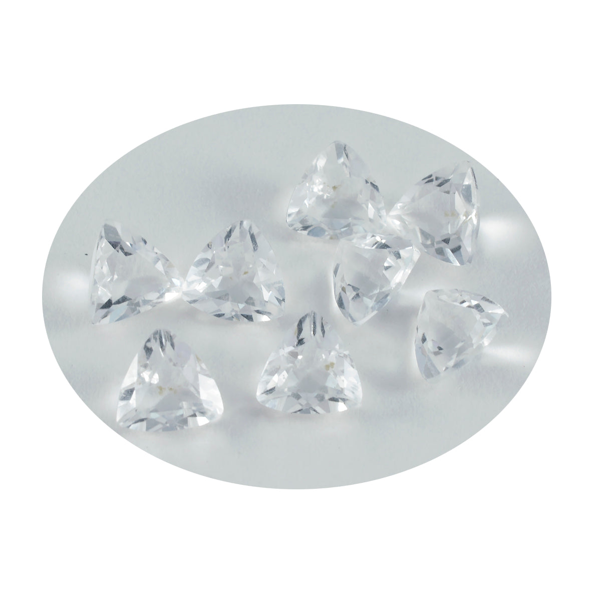 Riyogems 1 pièce de quartz en cristal blanc à facettes 8x8mm en forme de trillion, gemme en vrac de qualité impressionnante