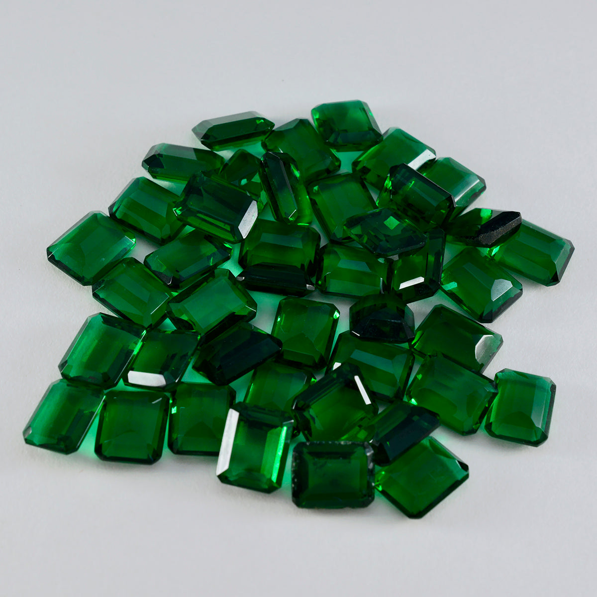 riyogems 1pc グリーン エメラルド CZ ファセット 6x8 mm 八角形の素敵な品質のルース宝石