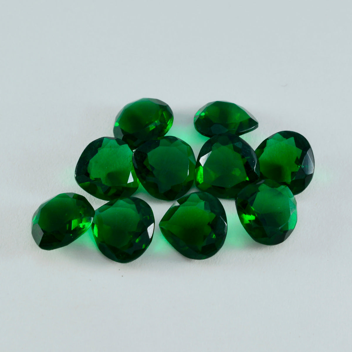 Riyogems 1 pieza Esmeralda verde CZ facetada 11x11mm forma de corazón gemas sueltas de calidad sorprendente