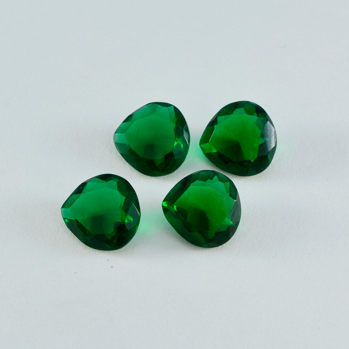 Riyogems 1PC Green Emerald CZ Faceted 13x13 mm Heart Shape sweet Quality Loose Gemstone