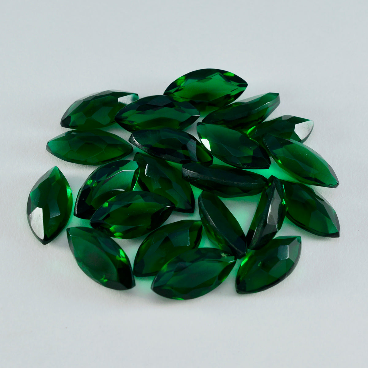 Riyogems 1 pièce émeraude verte cz à facettes 6x12mm forme marquise qualité aaa pierre précieuse en vrac