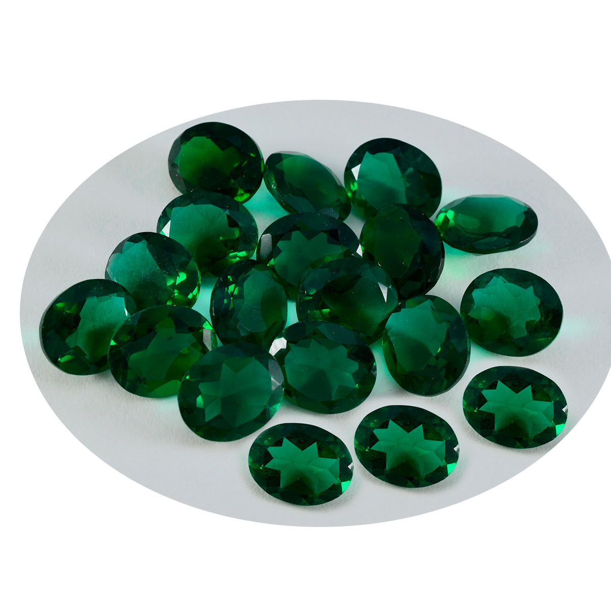 Riyogems 1 Stück grüner Smaragd, CZ, facettiert, 6 x 8 mm, ovale Form, hübscher, hochwertiger, loser Edelstein