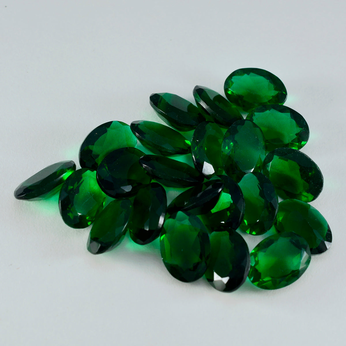 Riyogems 1 pièce émeraude verte cz à facettes 7x9mm forme ovale belle gemme de qualité