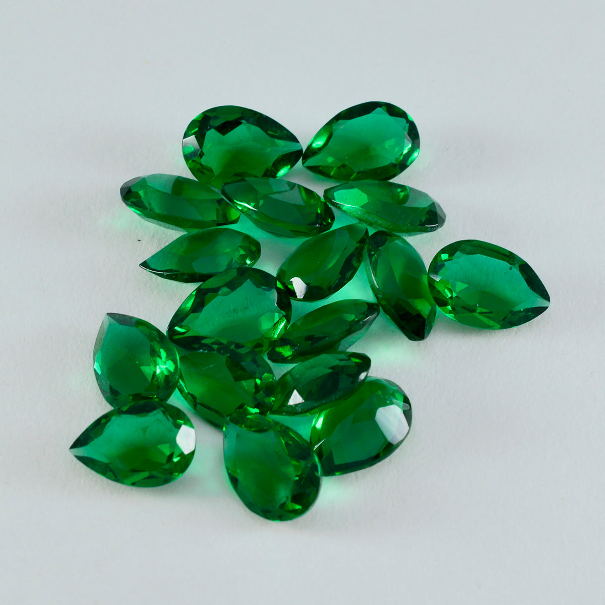 riyogems 1 pezzo di smeraldo verde cz sfaccettato 6x9 mm a forma di pera gemme di fantastica qualità