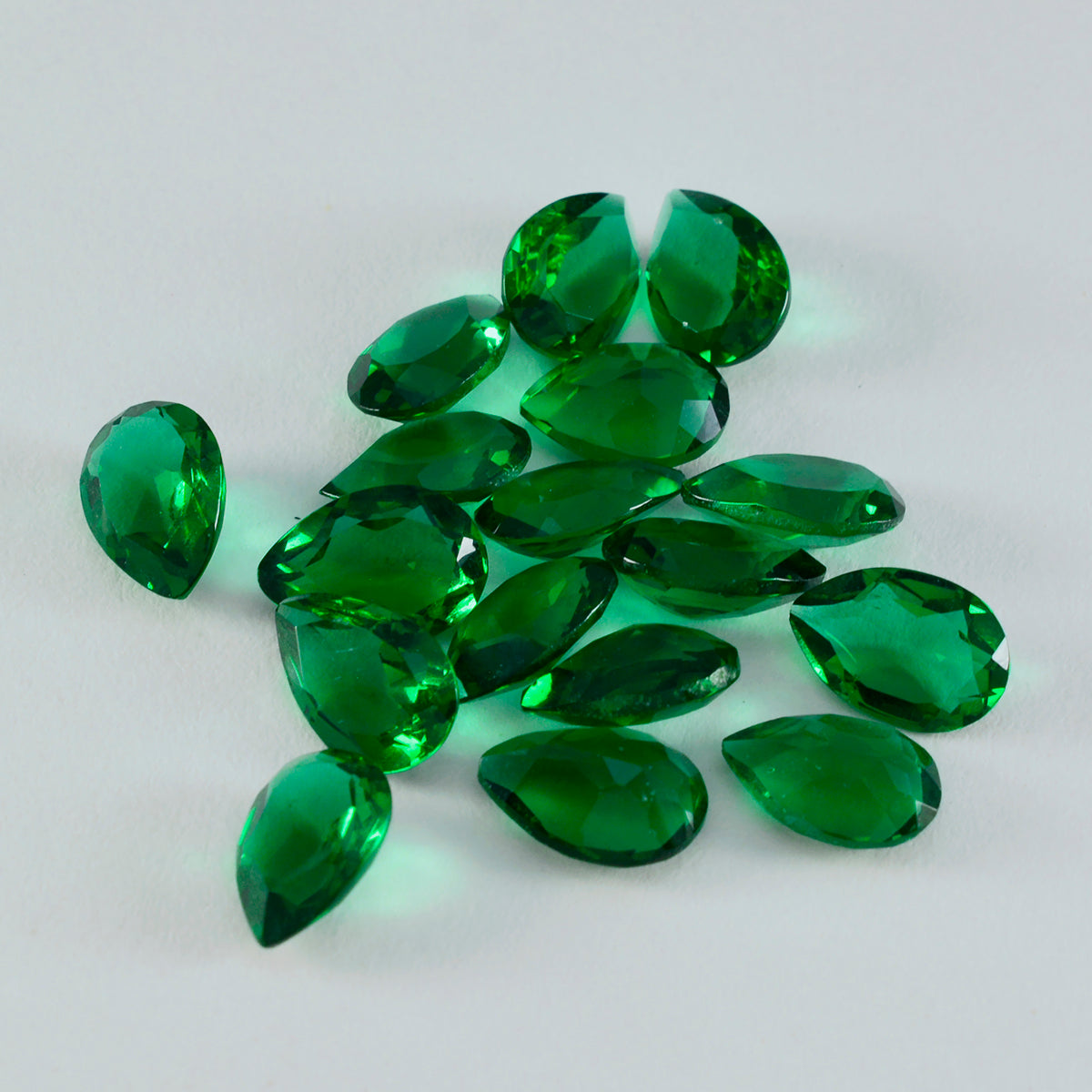 Riyogems 1 pieza verde esmeralda CZ facetada 8x12 mm forma de pera piedra preciosa de calidad maravillosa