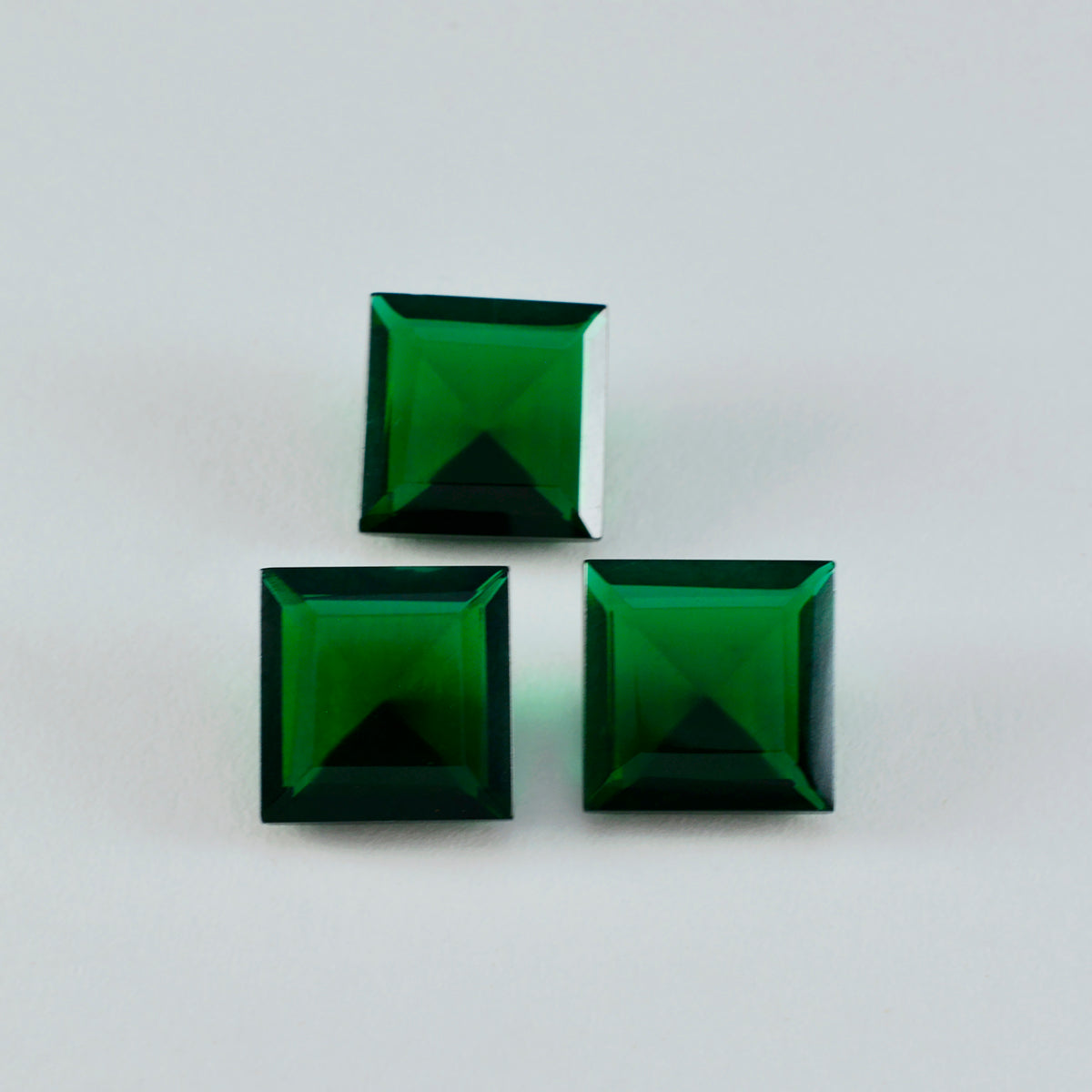 riyogems 1pc émeraude verte cz facettes 14x14 mm forme carrée qualité surprenante pierre précieuse en vrac