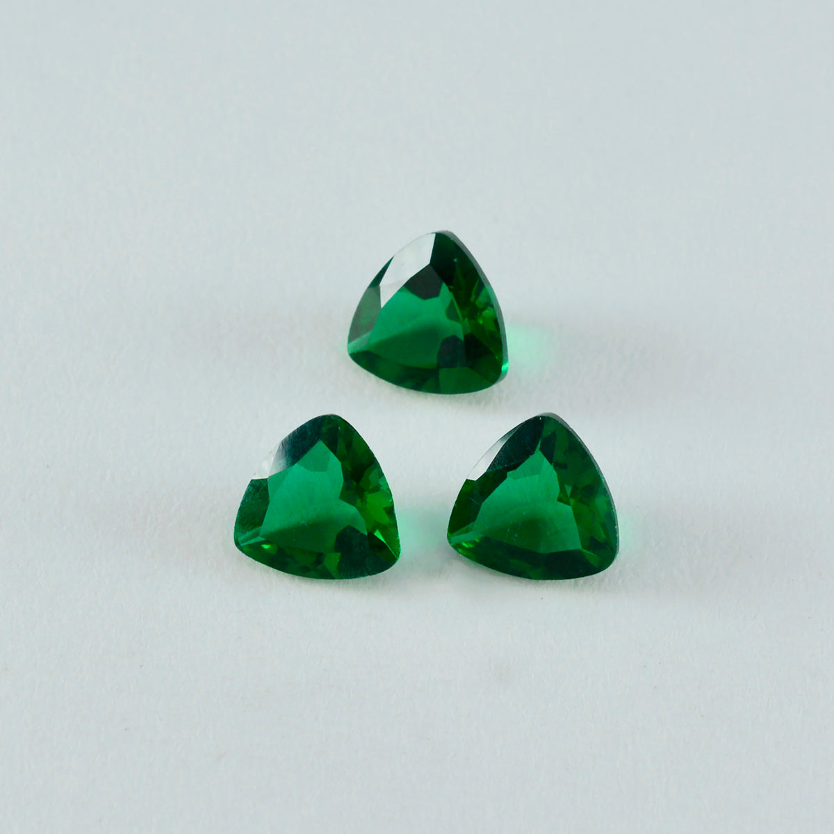 Riyogems 1 pieza de esmeralda verde CZ facetada 14x14 mm forma de trillón A+1 piedra preciosa de calidad