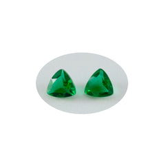 Riyogems 1 pieza de esmeralda verde CZ facetada de 10x10 mm con forma de trillón, una piedra preciosa suelta de calidad