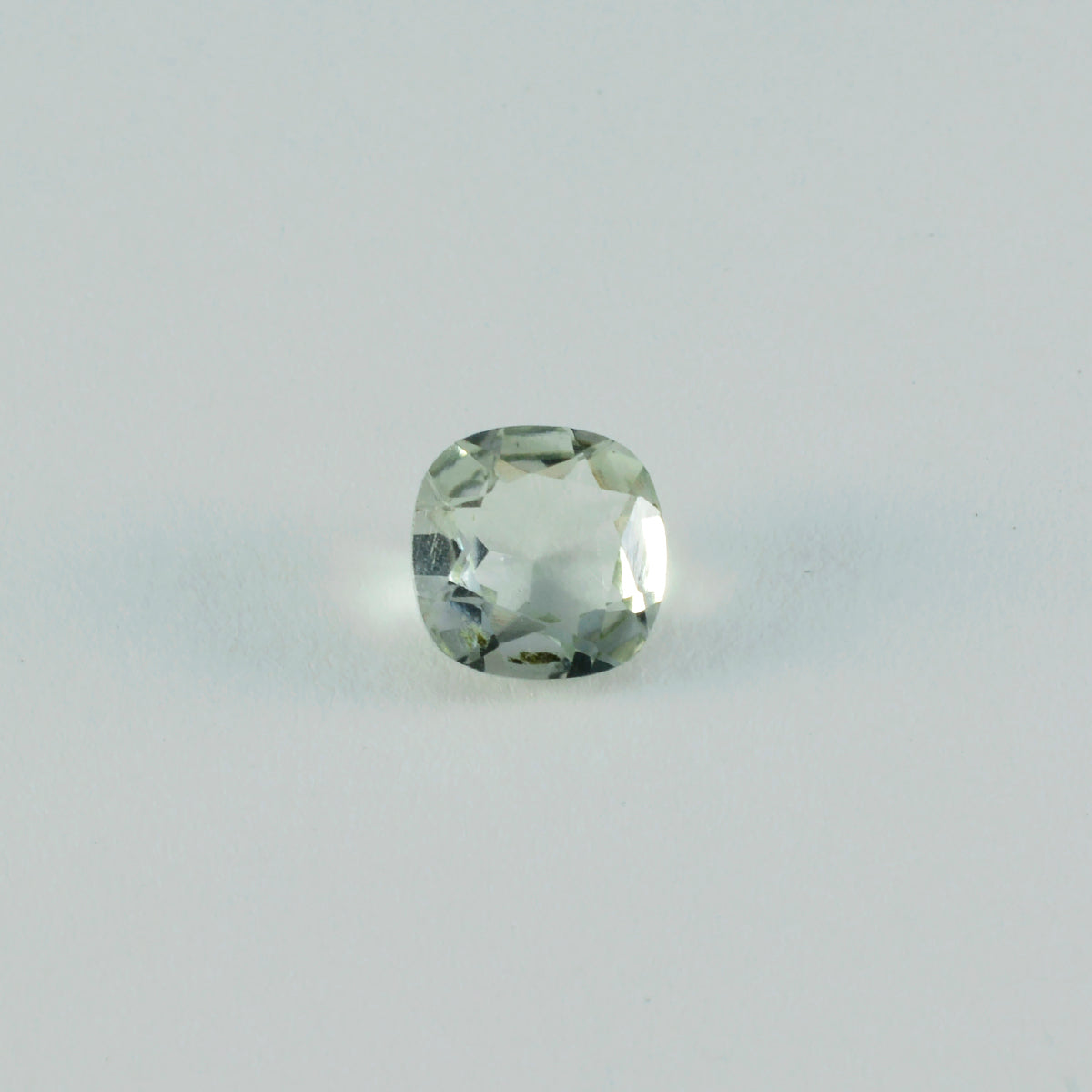 riyogems 1pc グリーン アメジスト ファセット 9x9 mm クッション形状の素敵な品質の宝石