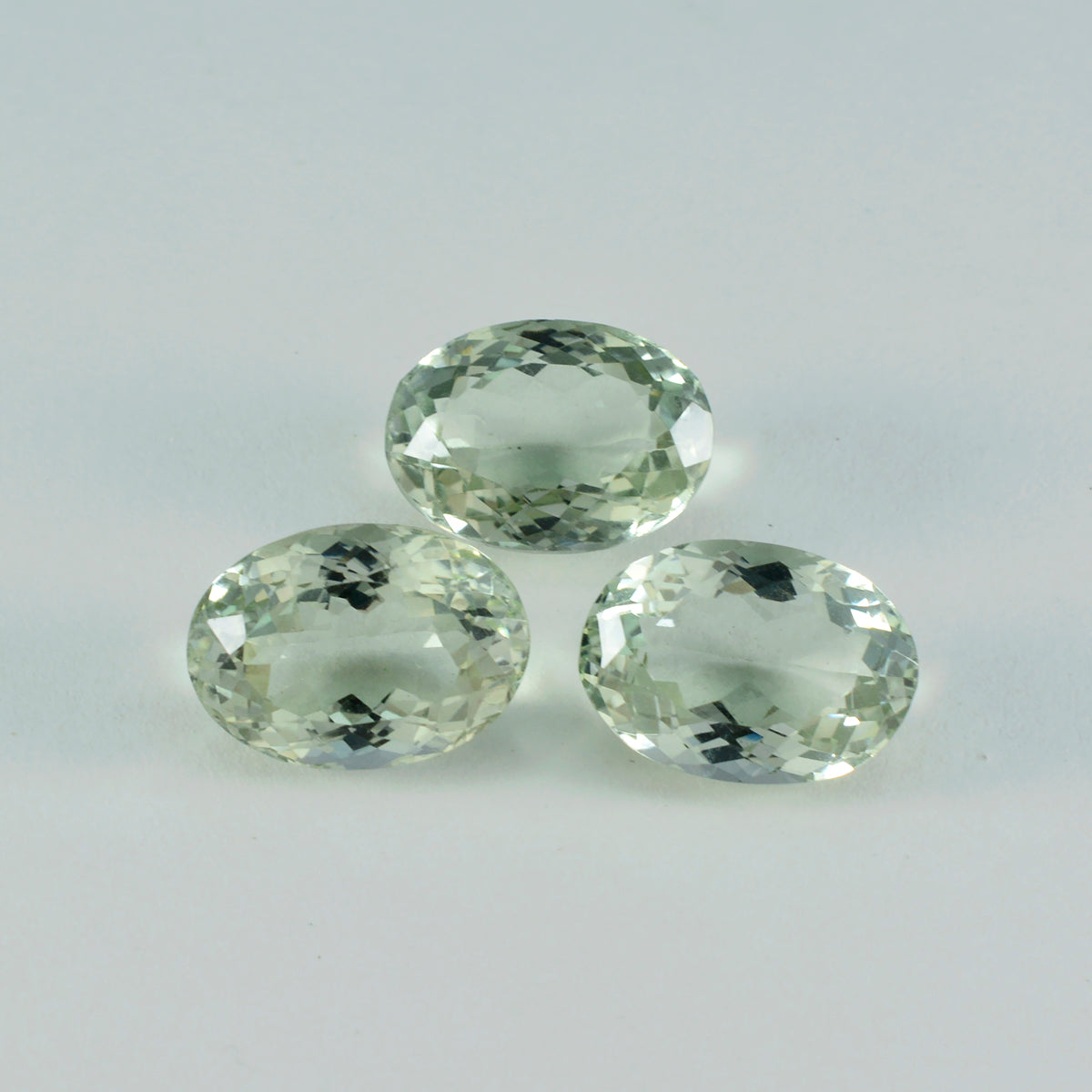 riyogems 1 st grön ametist fasetterad 10x12 mm oval form söt kvalitetspärla