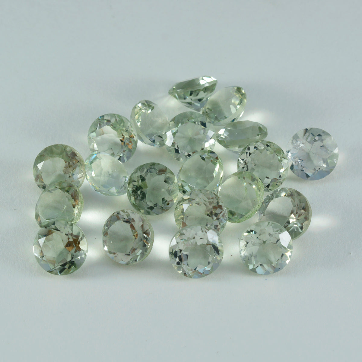 Riyogems 1 Stück grüner Amethyst, facettiert, 5 x 5 mm, runde Form, gut aussehende, hochwertige lose Edelsteine