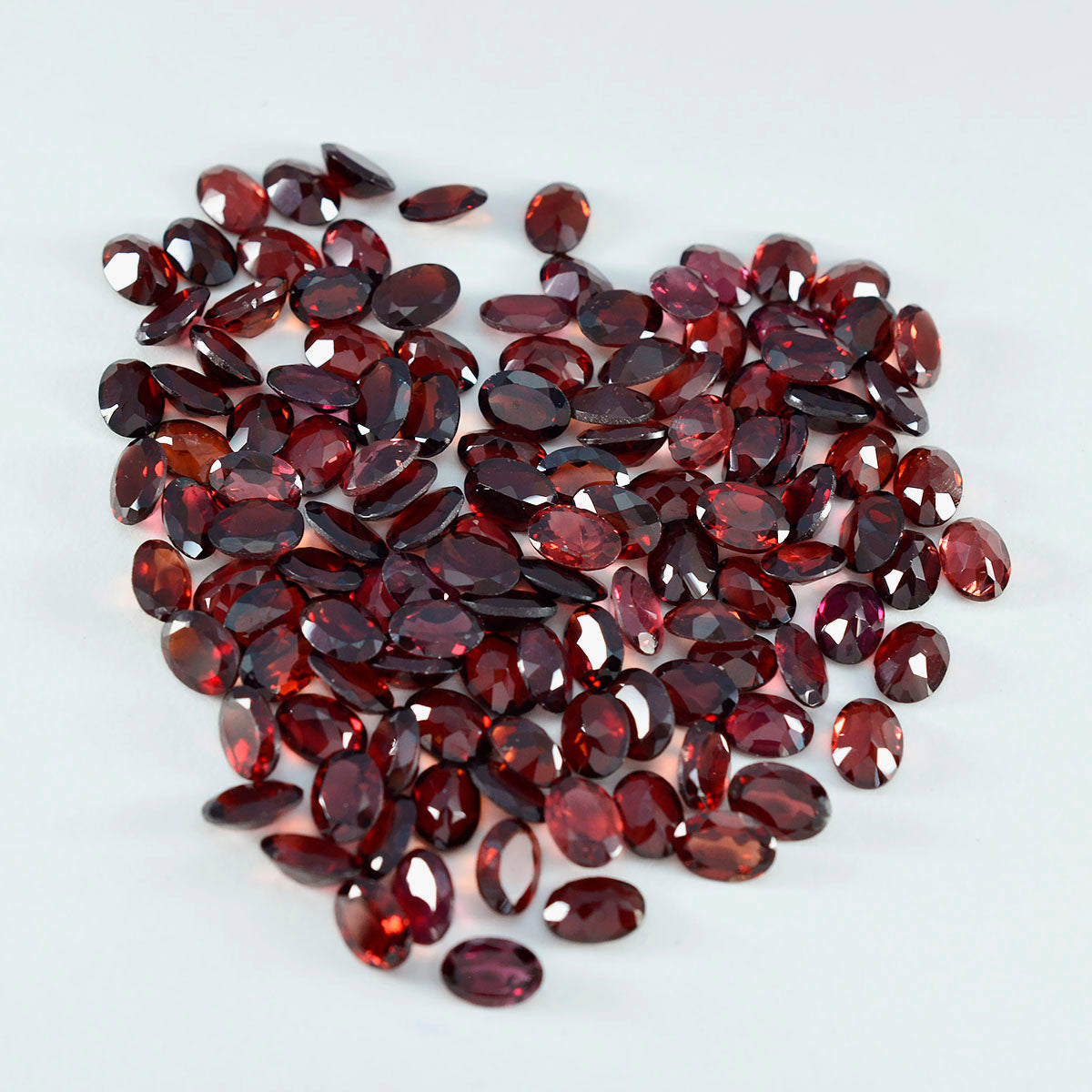 riyogems 1 st naturlig röd granat fasetterad 5x7 mm oval form a1 kvalitetsädelstenar