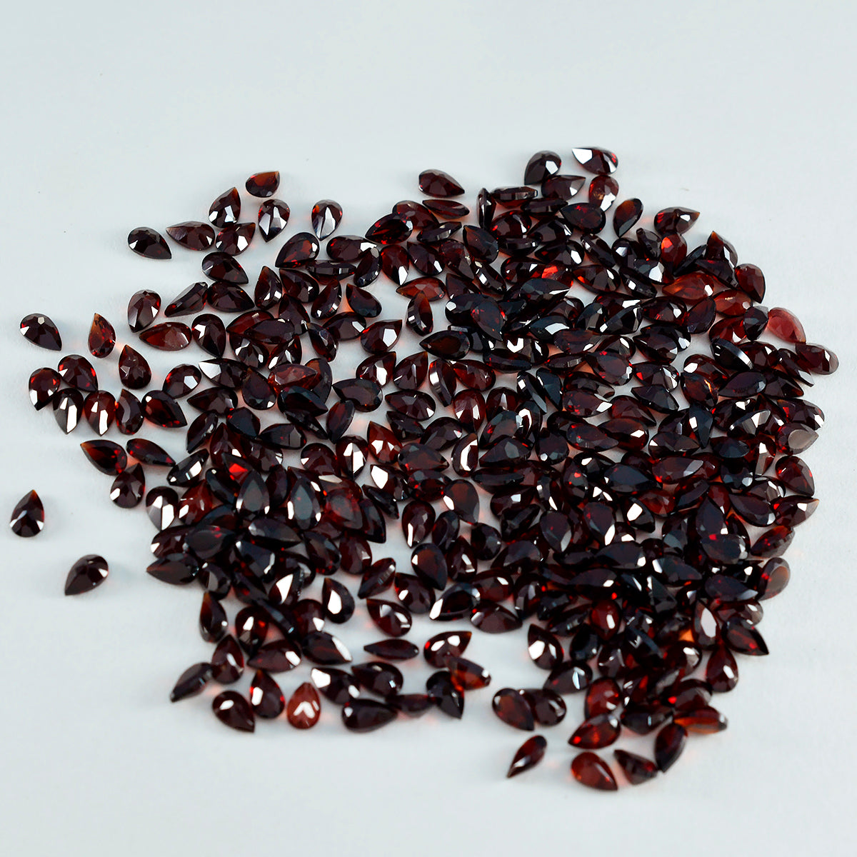 riyogems 1 st äkta röd granat fasetterad 3x5 mm päronform snygga kvalitetsädelstenar