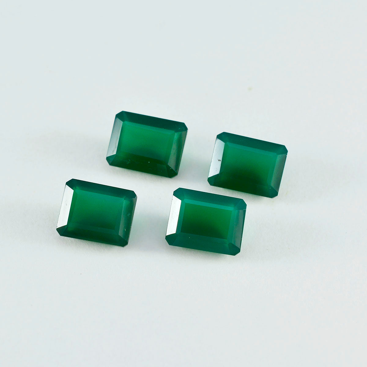 Riyogems 1 Stück echter grüner Onyx, facettiert, 5 x 7 mm, achteckige Form, ein hochwertiger loser Stein