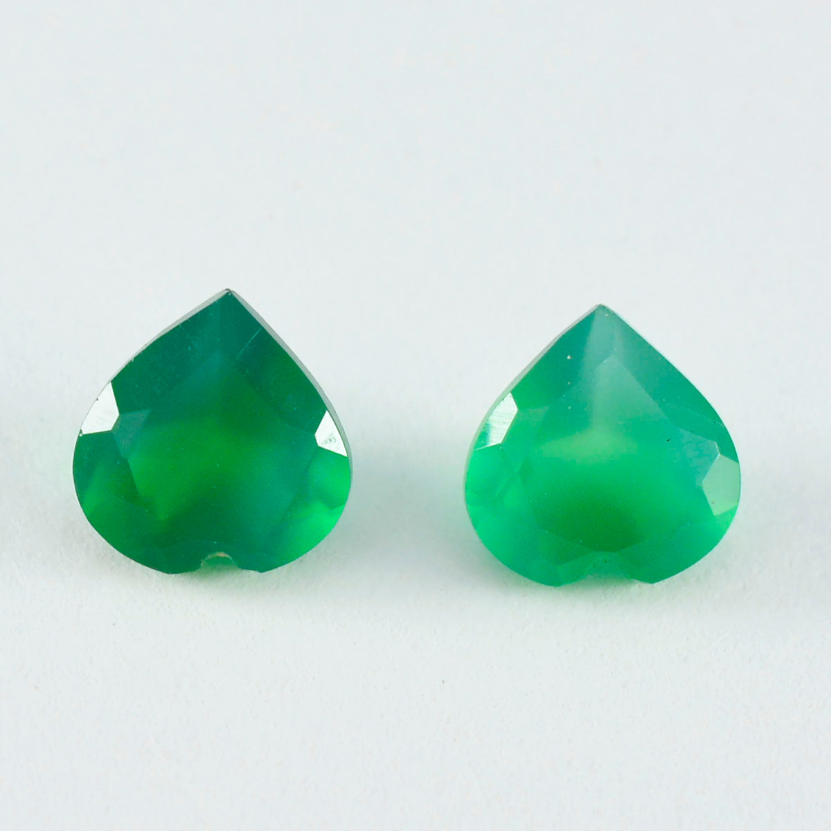 Riyogems 1 Stück echter grüner Onyx, facettiert, 8 x 8 mm, Herzform, gut aussehender Qualitätsstein