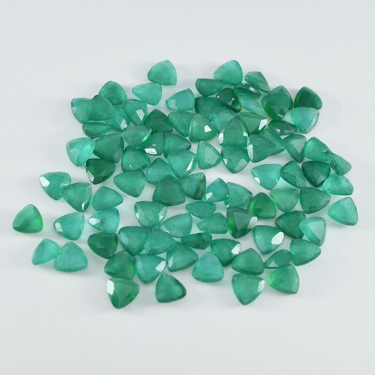 Riyogems 1PC natuurlijke groene onyx gefacetteerde 6x6 mm biljoen vorm fantastische kwaliteit losse edelsteen
