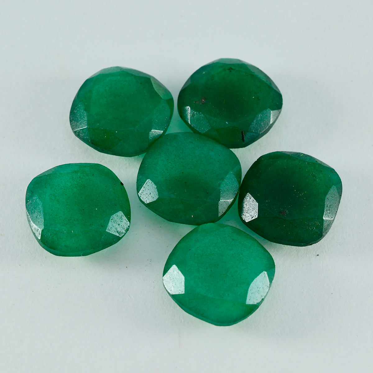 riyogems 1pc 本物のグリーンジャスパー ファセット 10x10 mm クッション形状のハンサムな品質の宝石