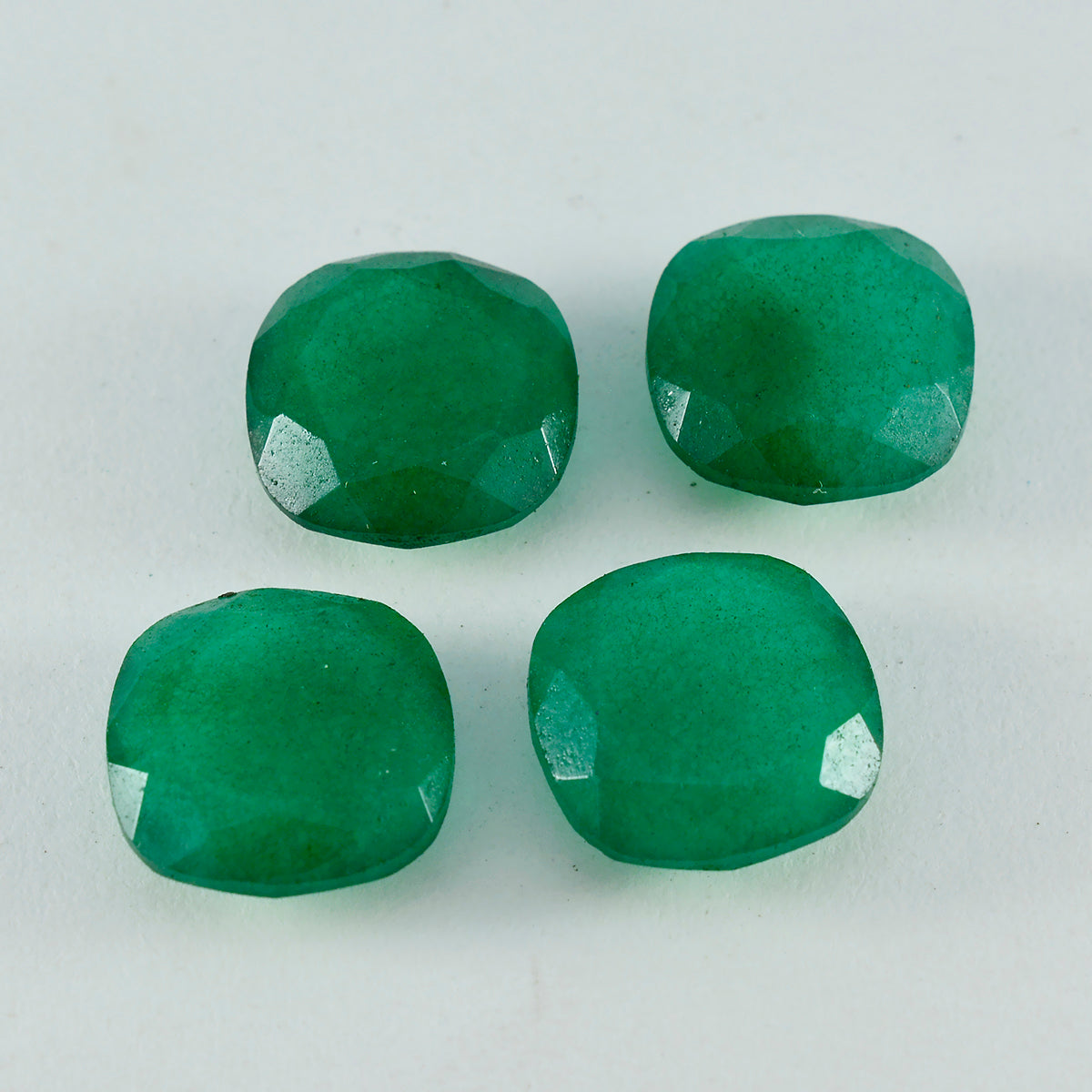 riyogems 1pc リアル グリーン ジャスパー ファセット 12x12 mm クッション形状の見栄えの良い品質のルース宝石