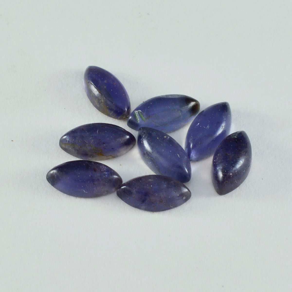 Riyogems 1 cabochon iolite bleu 5x10 mm forme marquise pierre précieuse de belle qualité