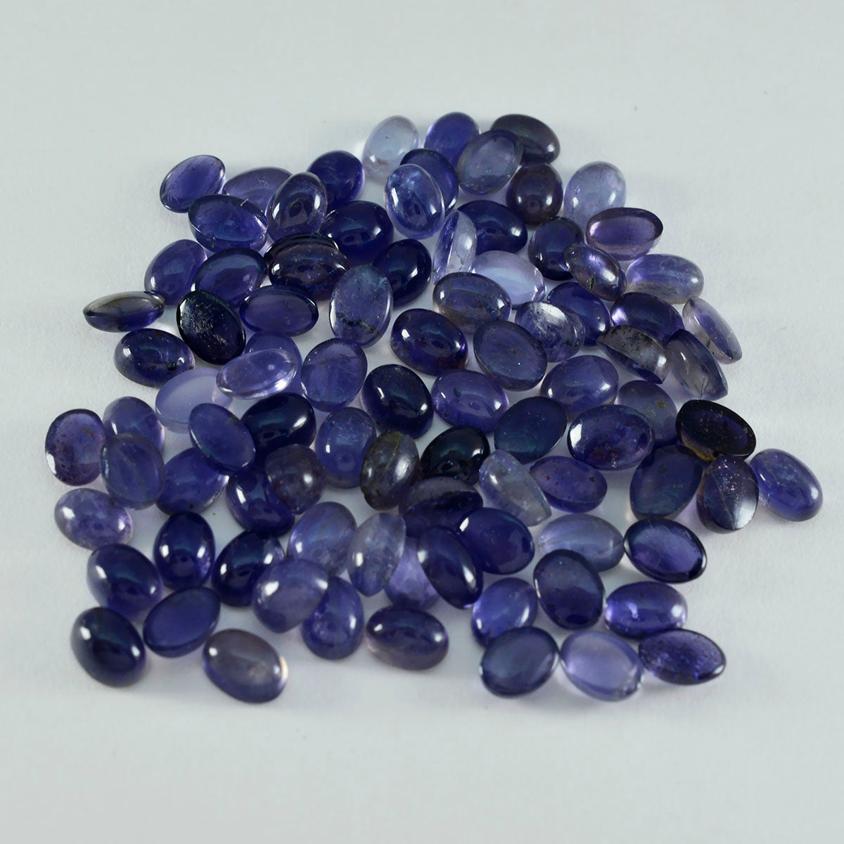 Riyogems 1 cabochon iolite bleu 3x5 mm forme ovale belle qualité pierre précieuse en vrac
