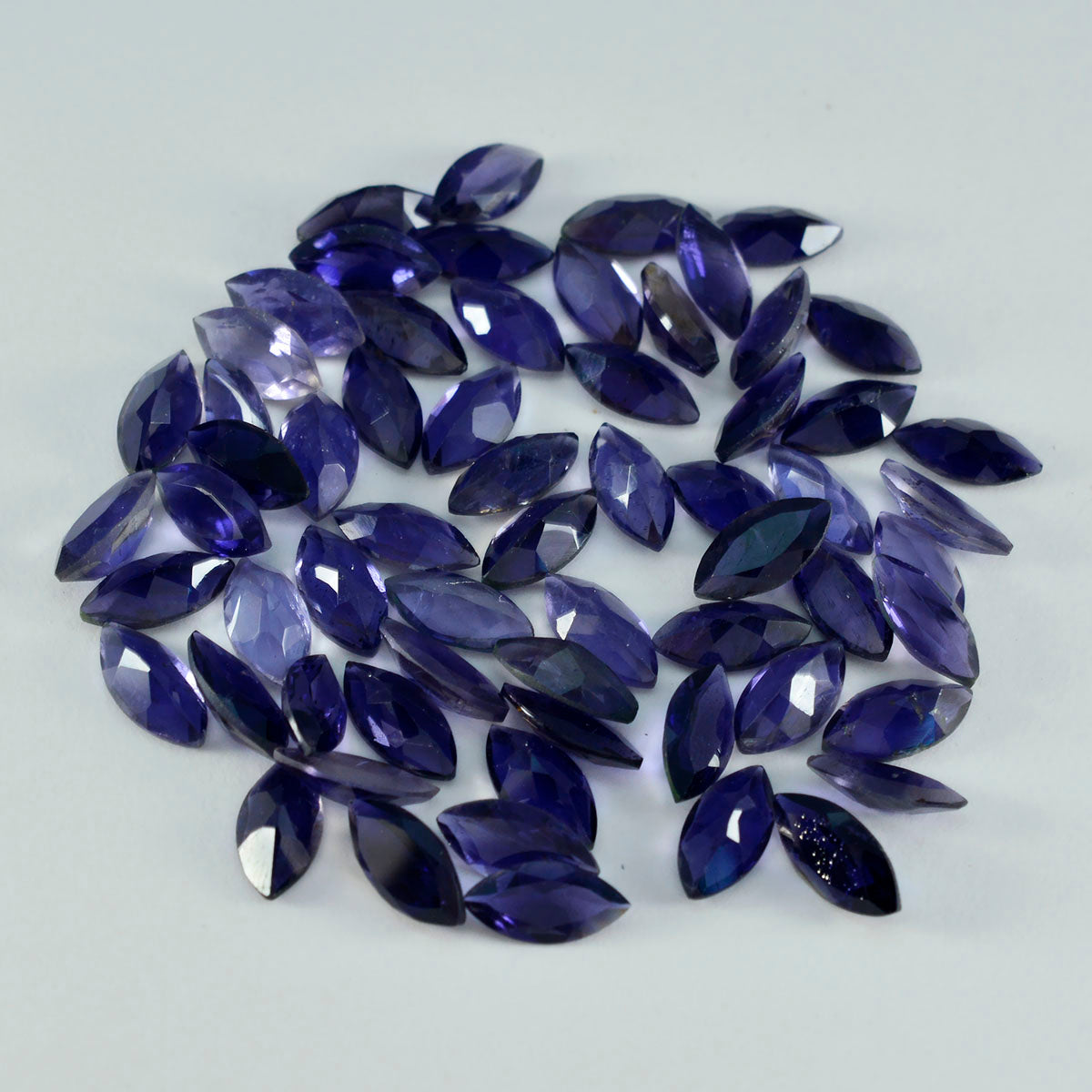 Riyogems 1 Stück blauer Iolith, facettiert, 5 x 10 mm, Marquise-Form, tolle Qualitäts-Edelsteine