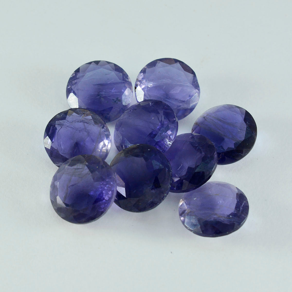 Riyogems 1pc iolite bleue à facettes 15x15mm forme ronde qualité incroyable pierre en vrac