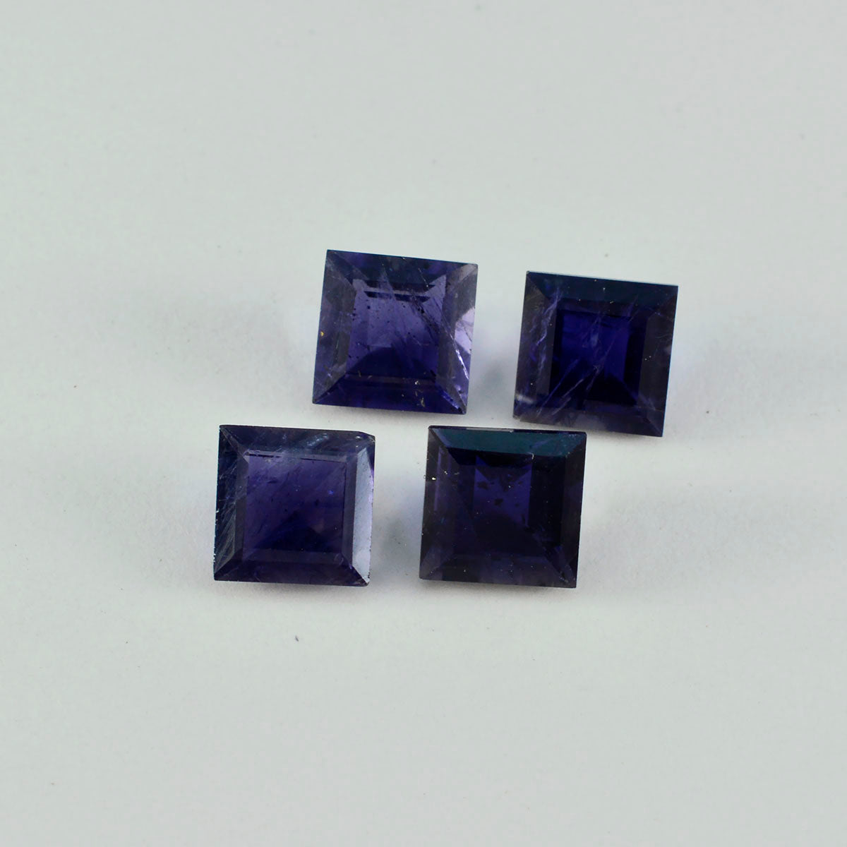 riyogems 1 st blå iolit fasetterad 15x15 mm kvadratisk form stilig kvalitetsädelsten