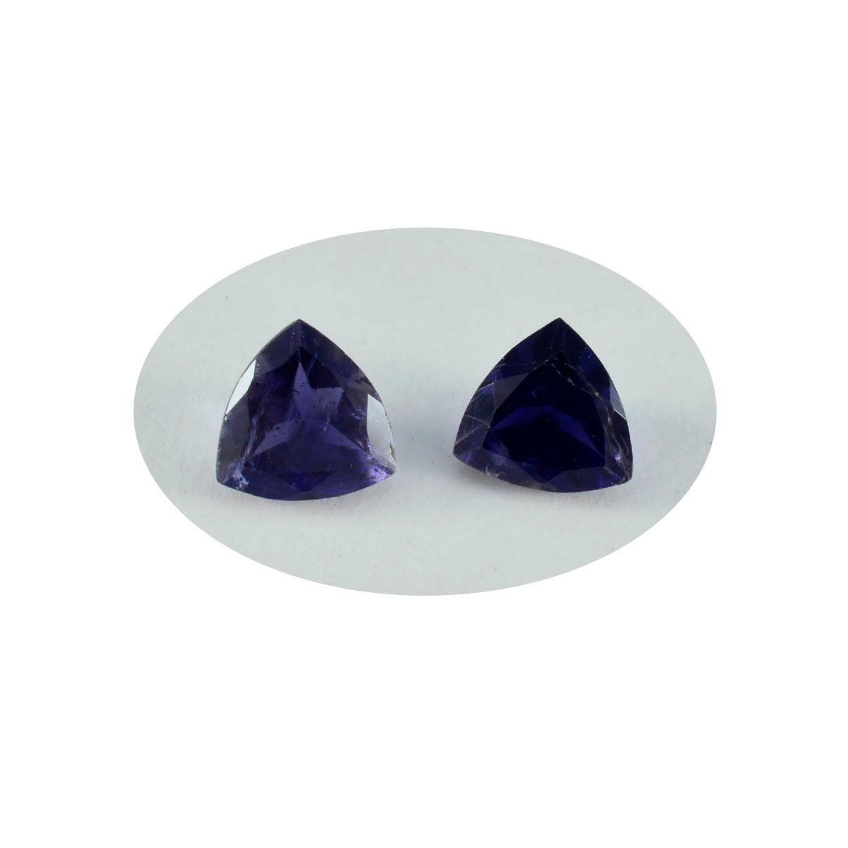 Riyogems 1 pièce d'iolite bleue à facettes 12x12mm en forme de trillion, gemme en vrac de qualité fantastique