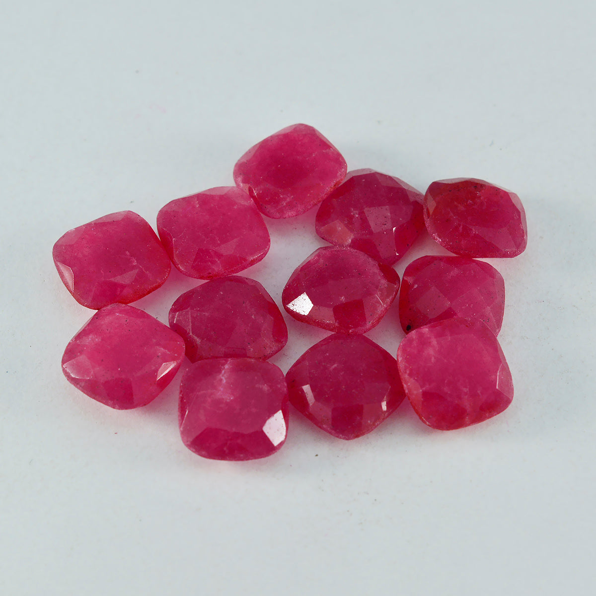 Riyogems 1PC natuurlijke rode jaspis gefacetteerd 5x5 mm kussenvorm verrassende kwaliteit losse edelsteen
