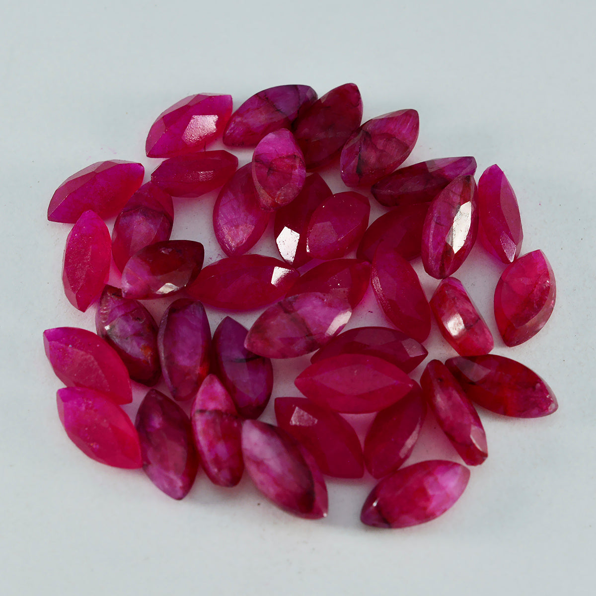 Riyogems 1 pieza de jaspe rojo natural facetado de 0.354 x 0.709 in con forma de marquesa, piedra preciosa de calidad AAA
