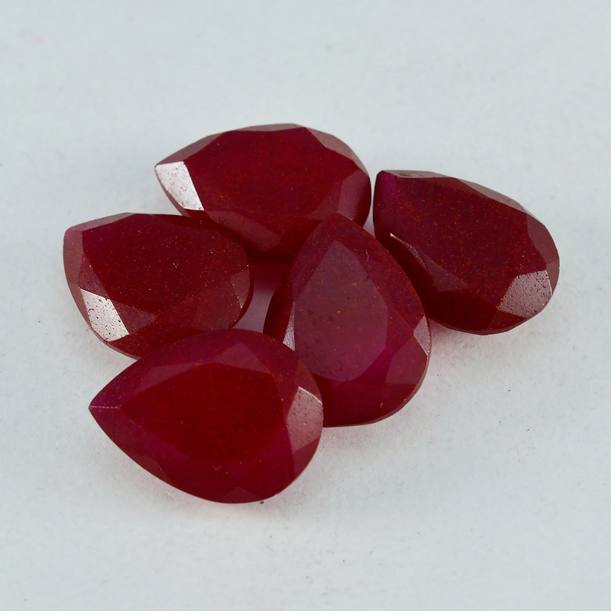 Riyogems 1PC echte rode jaspis gefacetteerd 12x16 mm peervorm verrassende kwaliteit losse steen