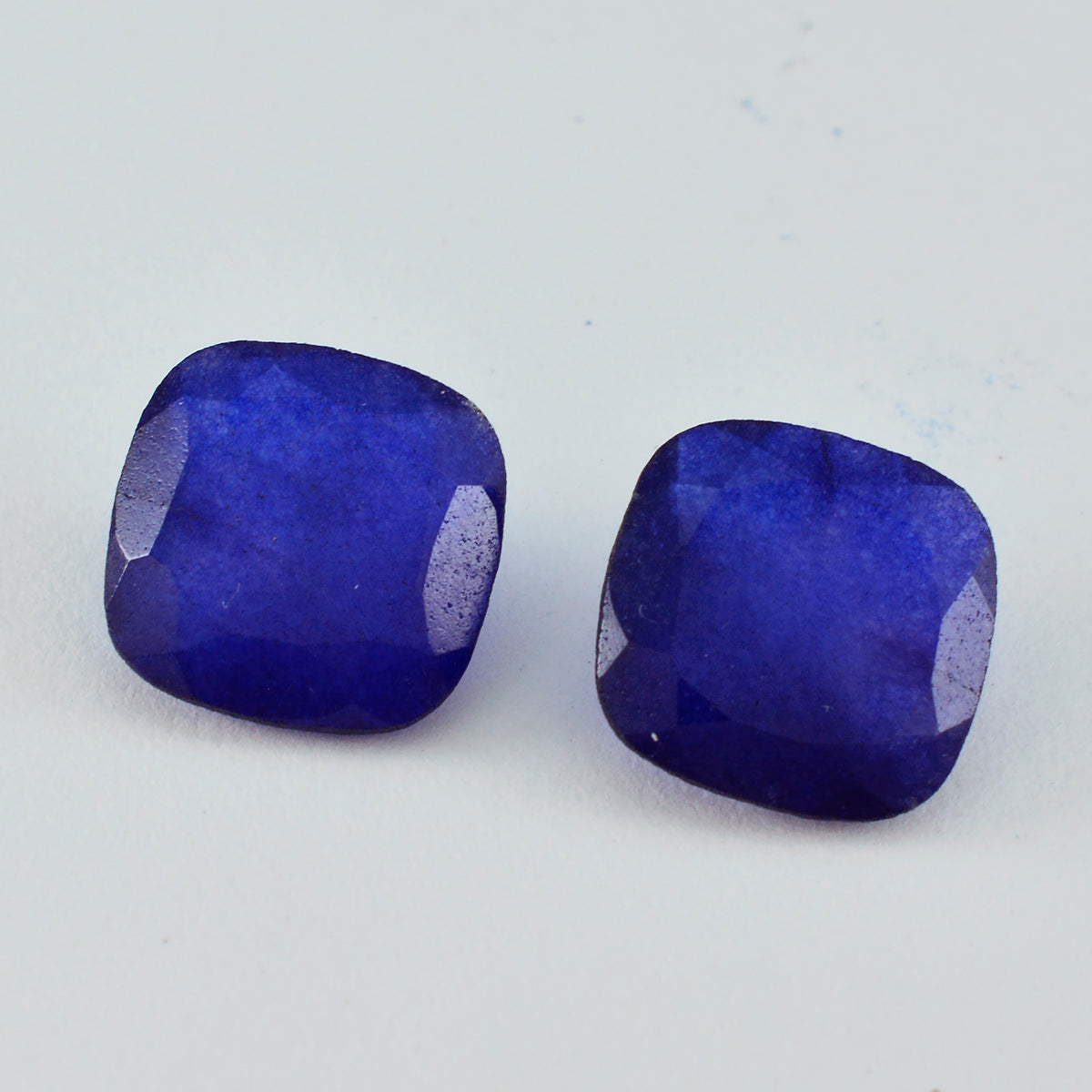 Riyogems 1 Stück echter blauer Jaspis, facettiert, 14 x 14 mm, Kissenform, wunderschöner Qualitäts-Edelstein
