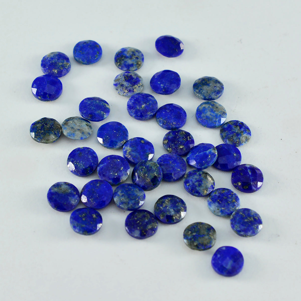 riyogems 1pc 本物のブルー ラピスラズリ ファセット 5x5 mm ラウンド形状のかわいい品質の石