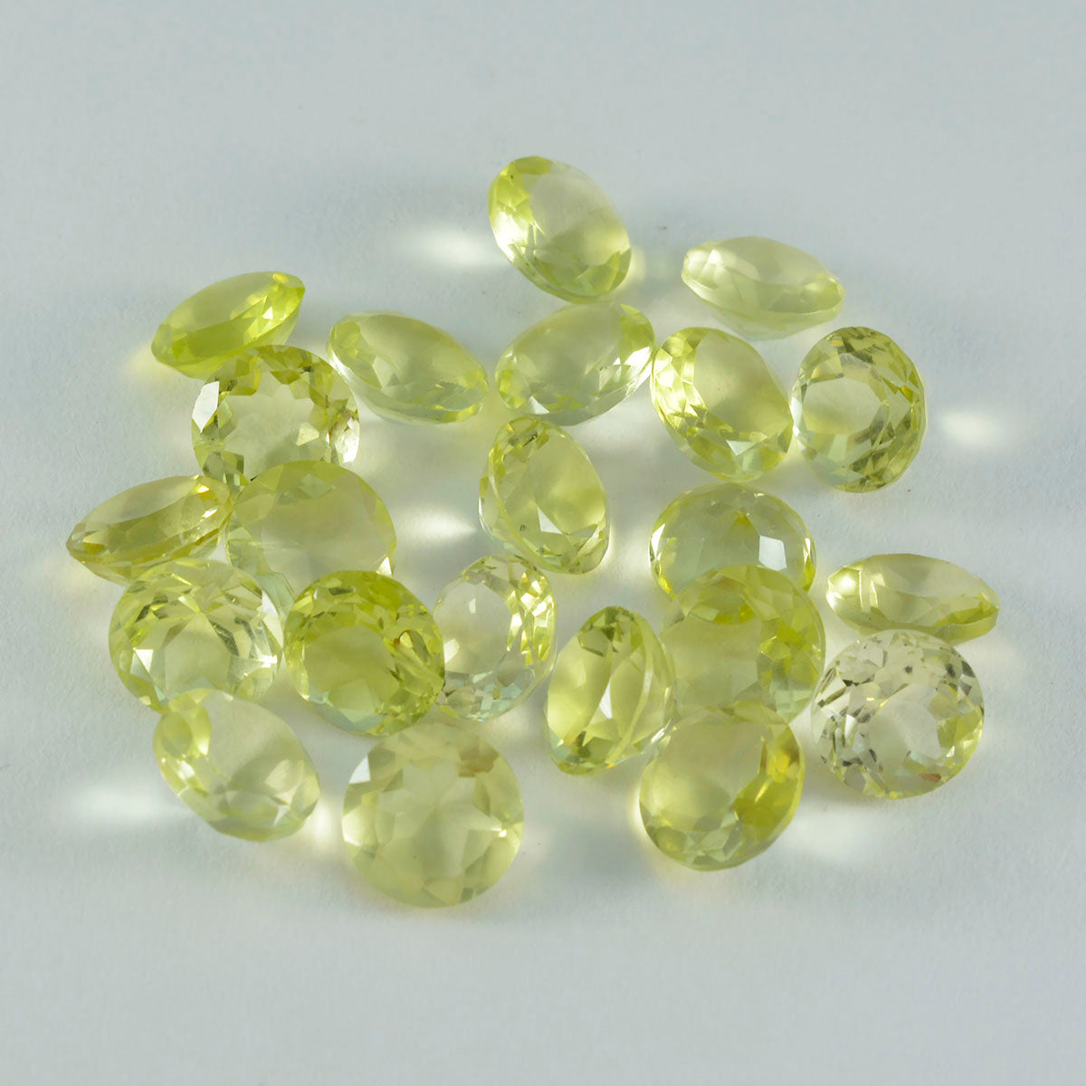 Riyogems 1pc quartz citron jaune à facettes 6x6mm forme ronde qualité surprenante gemme en vrac