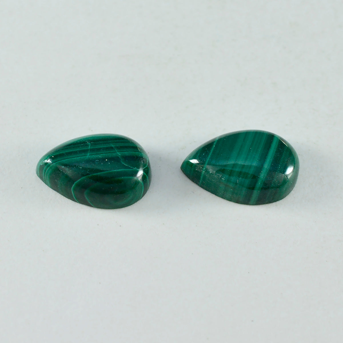 riyogems 1 st grön malakit cabochon 6x9 mm päronform god kvalitet lös pärla
