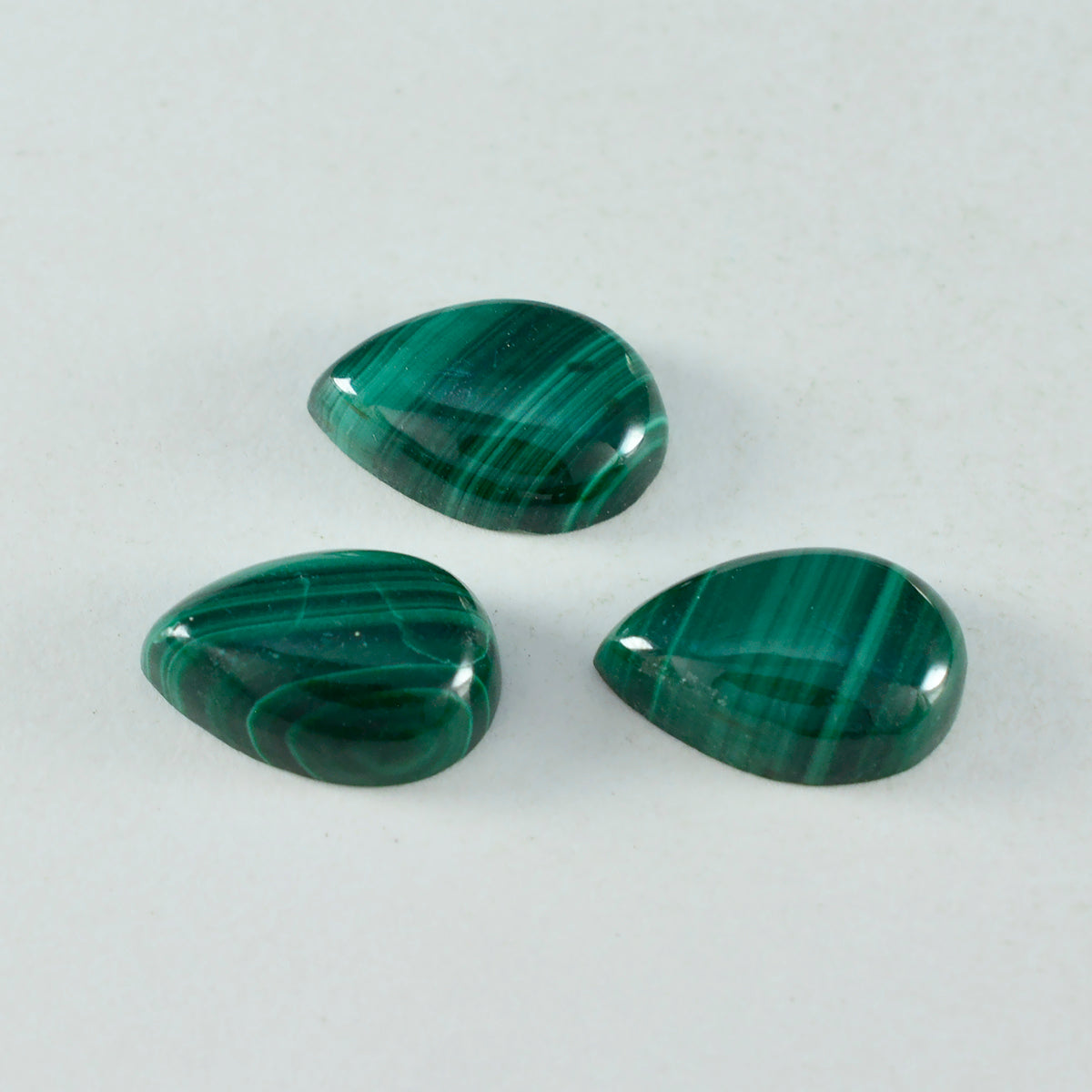 Riyogems 1 pc cabochon malachite verte 7x10 mm forme poire belle qualité pierres précieuses en vrac