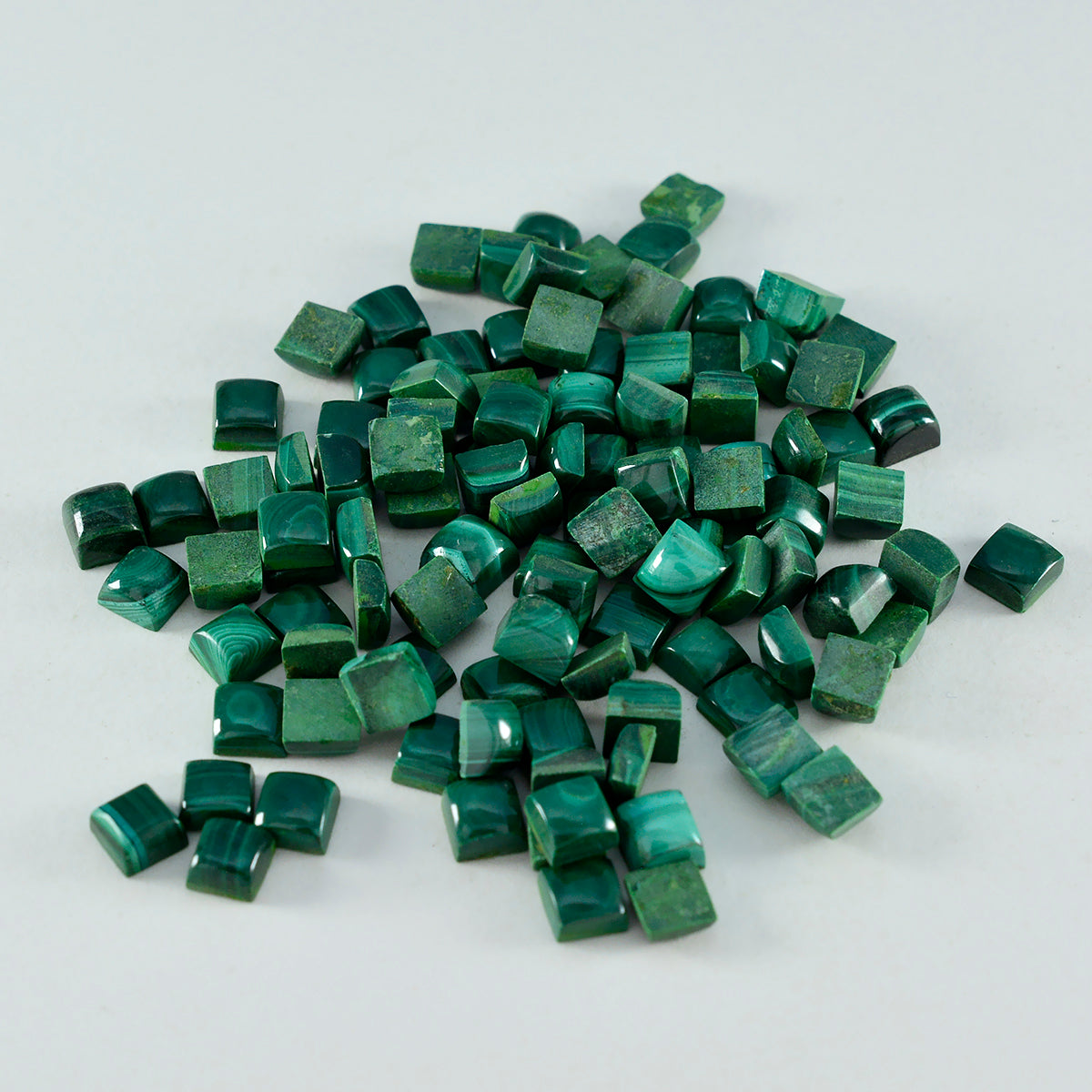 riyogems 1pc グリーン マラカイト カボション 5x5 mm 正方形の形状、素晴らしい品質のルース宝石