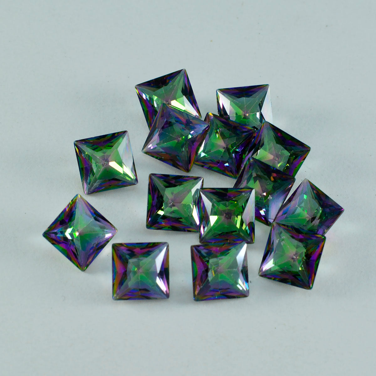 Riyogems 1 Stück mehrfarbiger mystischer Quarz, facettiert, 7 x 7 mm, quadratische Form, attraktiver, hochwertiger loser Stein