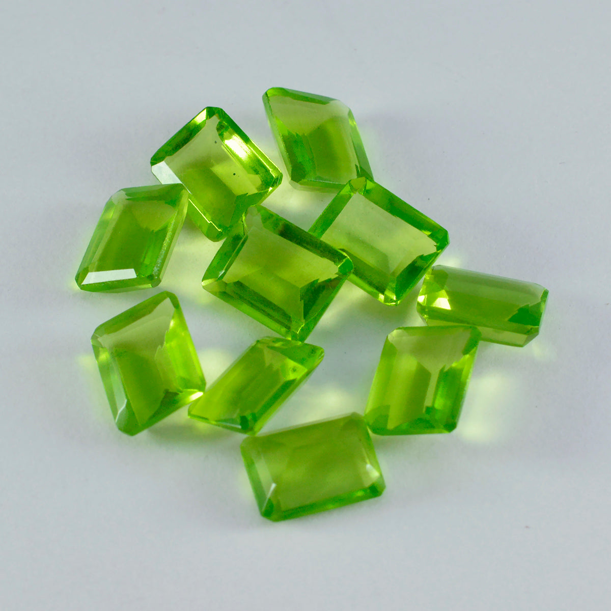 Riyogems 1 pieza peridoto verde cz facetado 4x6 mm forma octágono gema de gran calidad