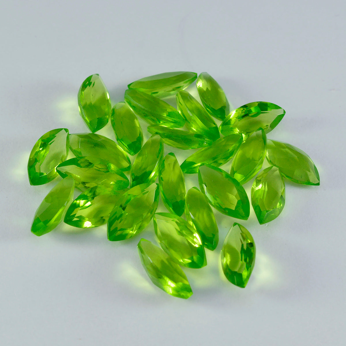 Riyogems 1 pieza de peridoto verde cz facetado 5x10 mm forma marquesa a+ gemas sueltas de calidad