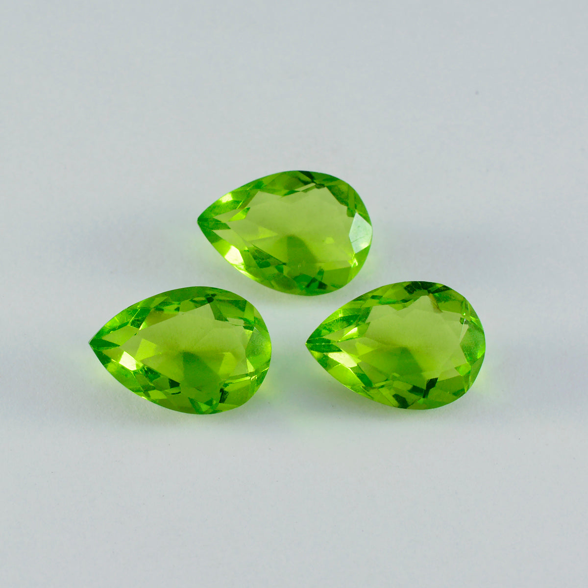 riyogems 1 st grön peridot cz fasetterad 12x16 mm päronform skönhetskvalitet lös pärla