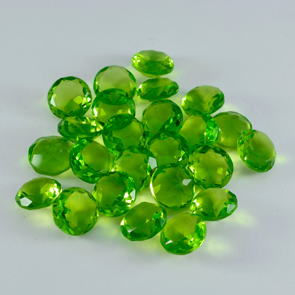 Riyogems 1PC Green Peridot CZ Faceted 7x7 mm Round Shape A+ Quality Stone