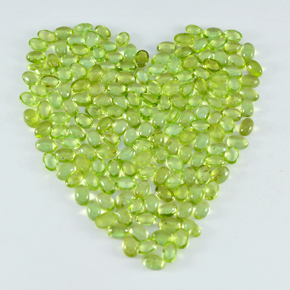 riyogems 1 st grön peridot cabochon 3x5 mm oval form sten av utmärkt kvalitet